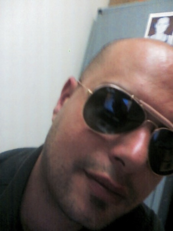 Date this pretty Italy man Johnny from Udine IT244