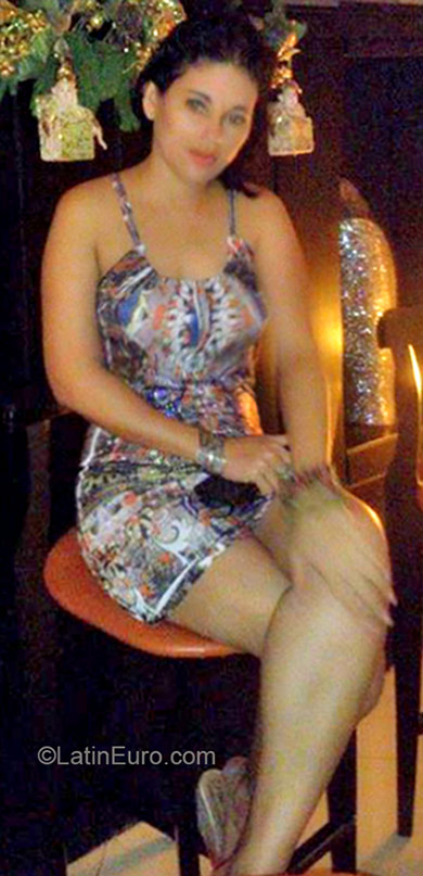 Date this passionate Panama girl Elkys from Panama City PA584