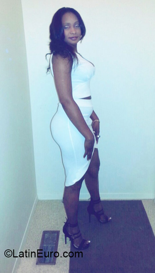 Date this nice looking Canada girl Maritza from Calgary CA663