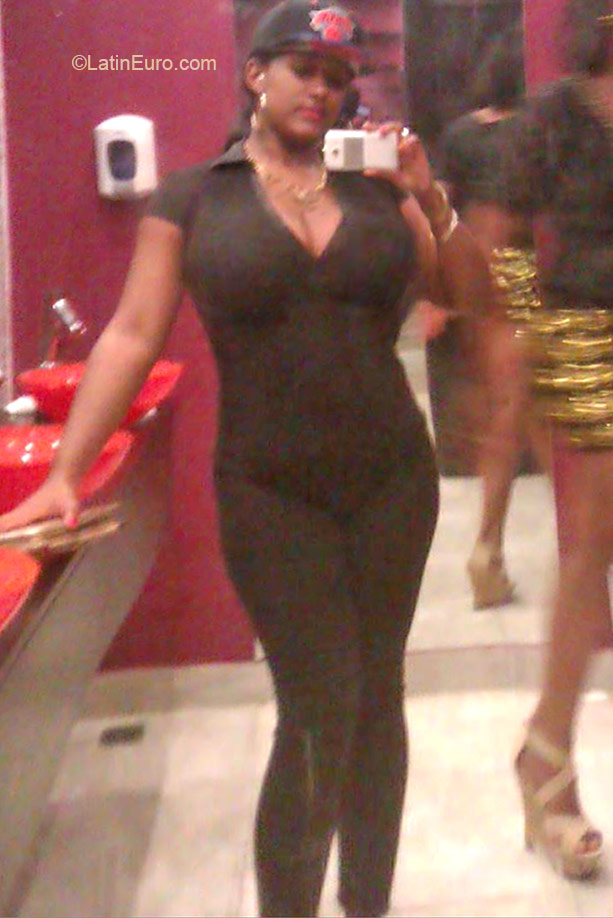 Date this stunning Dominican Republic girl Edili from Puerto Plata DO21892