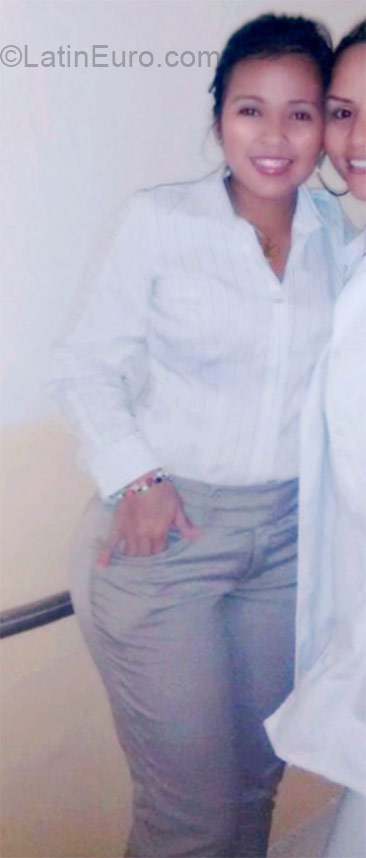 Date this exotic Colombia girl Katherin from Valledupar CO17257