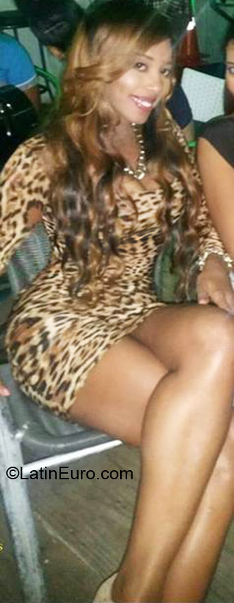 Date this delightful Dominican Republic girl Laura from Santo Domingo DO21909