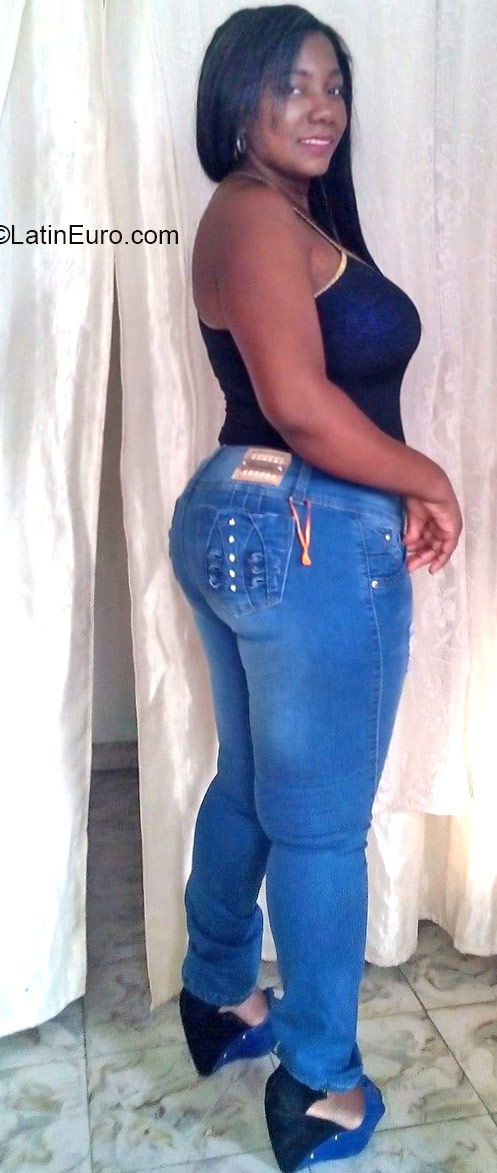 Date this exotic Colombia girl Marilu from Cali CO17267