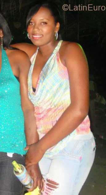Date this georgeous Colombia girl Aide from Cali CO17296