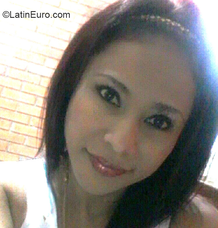 Date this pretty Colombia girl Erika from Medellin CO17309