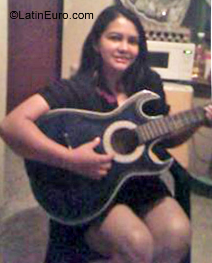 Date this stunning Colombia girl Samy from Bogota CO17312