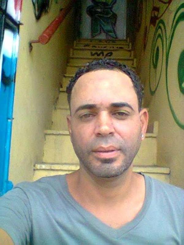 Date this tall Dominican Republic man Eltiop from Puerto Plata DO22023