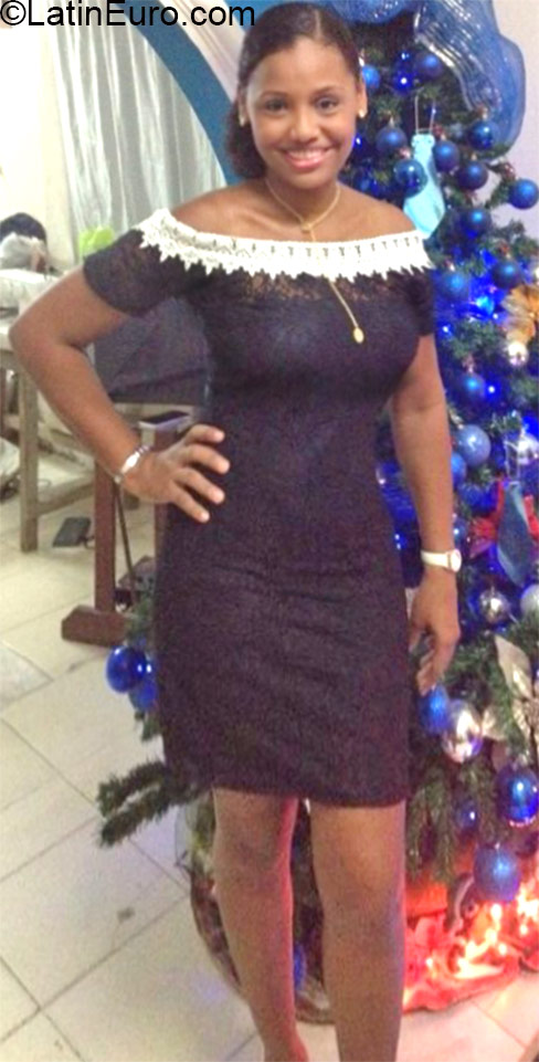 Date this charming Colombia girl Amalis from Cartagena CO17358