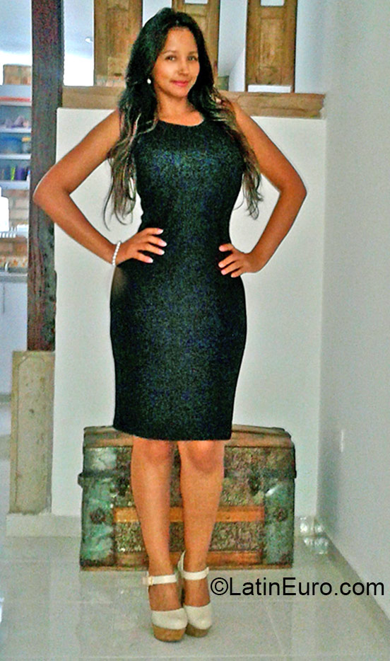 Date this young Colombia girl TRANQUILA from Cali CO17372