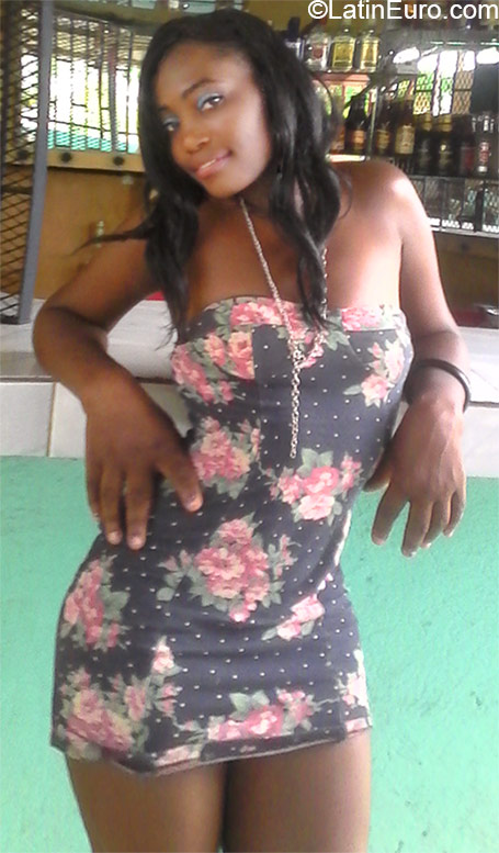 Date this delightful Jamaica girl Shantel from Kingston JM2052