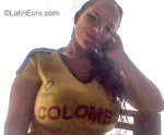 happy Colombia girl Lina from Armenia CO17413