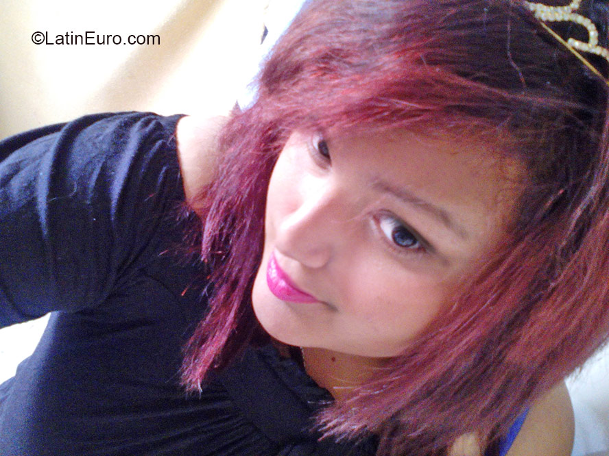 Date this athletic Mexico girl Marie from Mexico City MX1415
