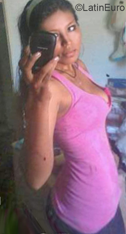 Date this georgeous Venezuela girl Angela from Maturin VE508