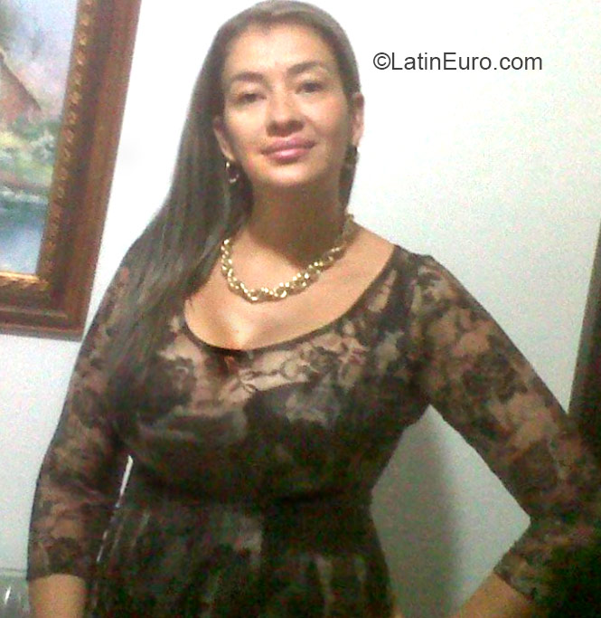 Date this lovely Colombia girl Clara from Tulua CO17479