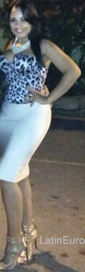 Date this sultry Dominican Republic girl Blanca from Santiago DO22283
