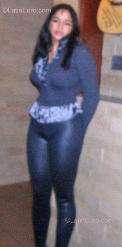 Date this georgeous Dominican Republic girl Carmen from Santo Domingo DO22288