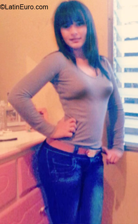 Date this lovely Honduras girl Keylen from Tegucigalpa HN1539