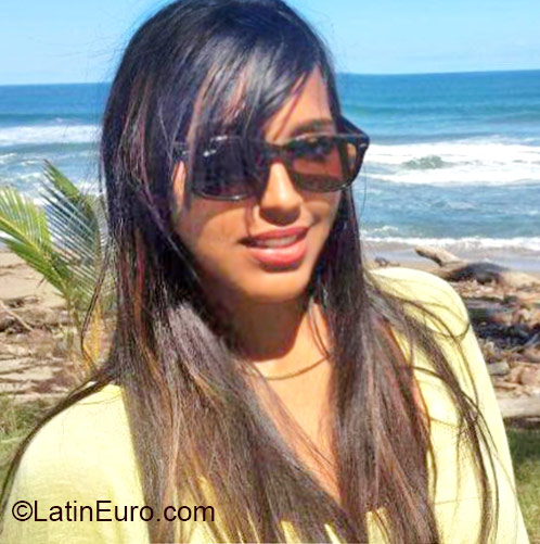 Date this delightful Dominican Republic girl Laura from Santo Domingo DO22333