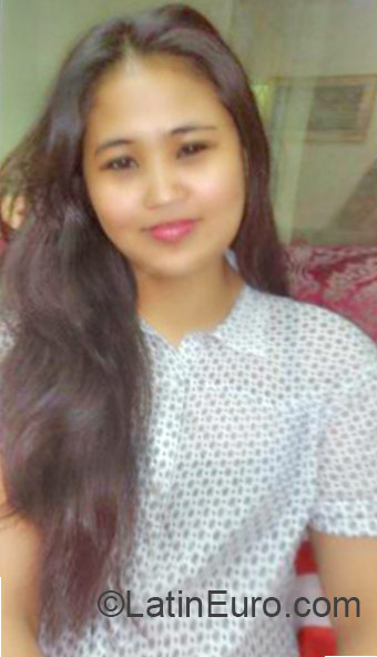 Date this sensual Philippines girl Diana from San Carlos City PH779