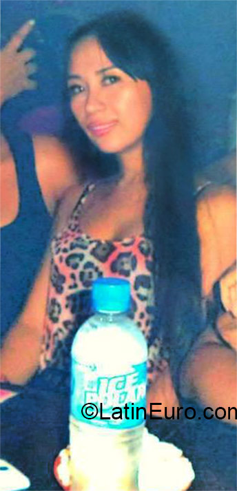 Date this pretty Colombia girl Natalia from Medellin CO17517