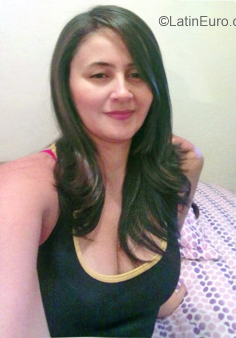 Date this charming Colombia girl Sandra from Medellin CO17530