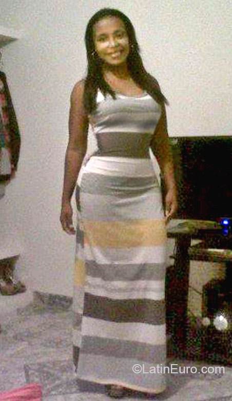 Date this athletic Colombia girl Yuli from Cali CO17846