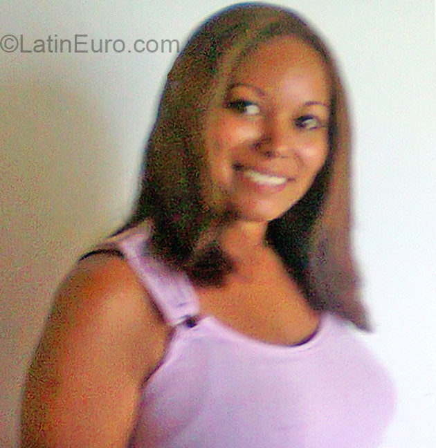Date this hard body Venezuela girl Carla from Caracas VE524