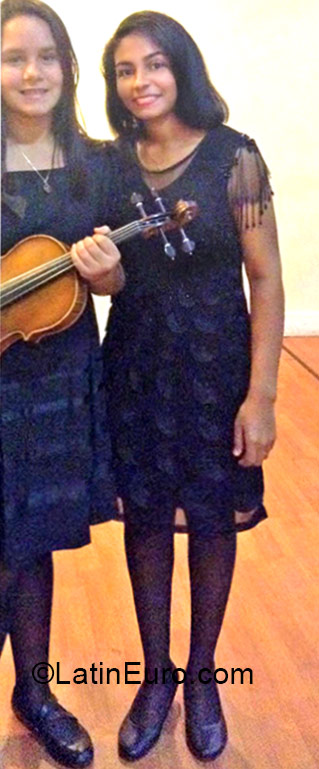 Date this young Venezuela girl Joelyis from Carupana VE529