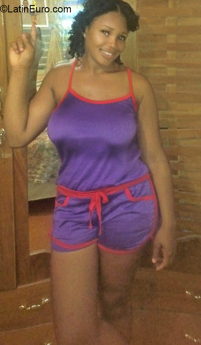 Date this voluptuous Jamaica girl Octavia from Montego bay JM2081