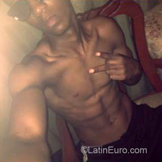 Date this beautiful Dominican Republic man Antoni from Santiago DO22495