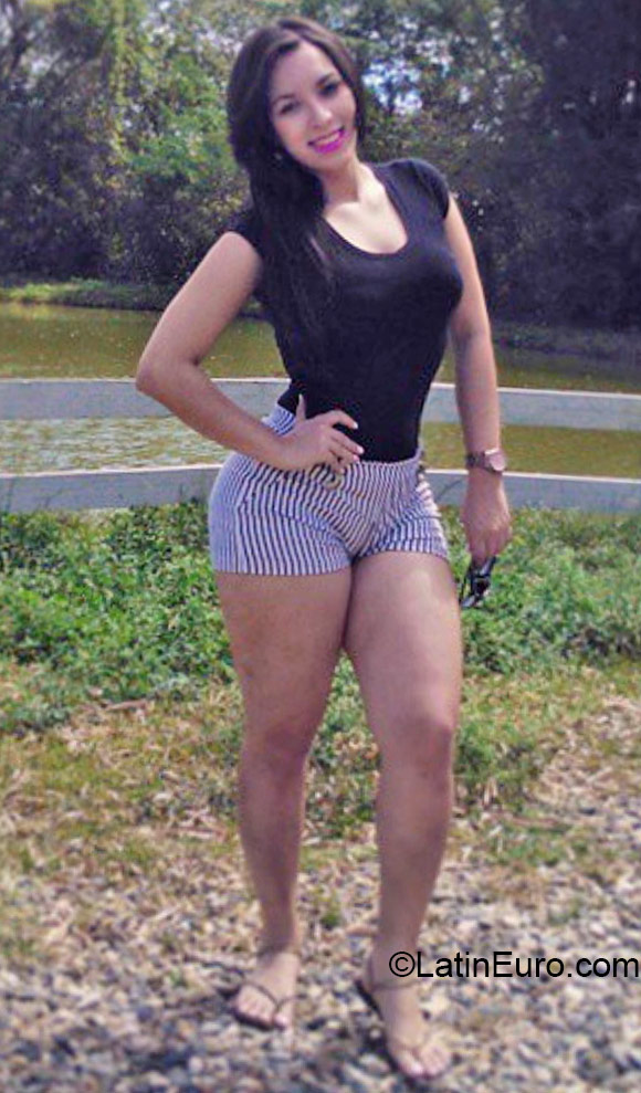 Date this charming Dominican Republic girl Angelita from Santo Domingo DO22560