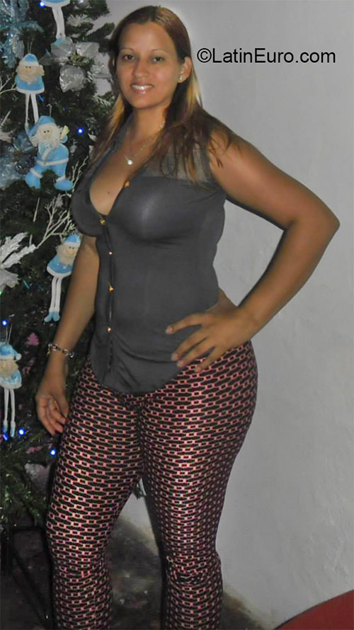 Date this lovely Venezuela girl Ivonne from Guarenas VE558
