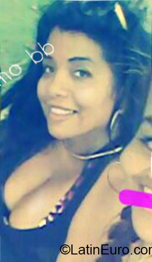 Date this athletic Panama girl Omairia from Panama City PA633