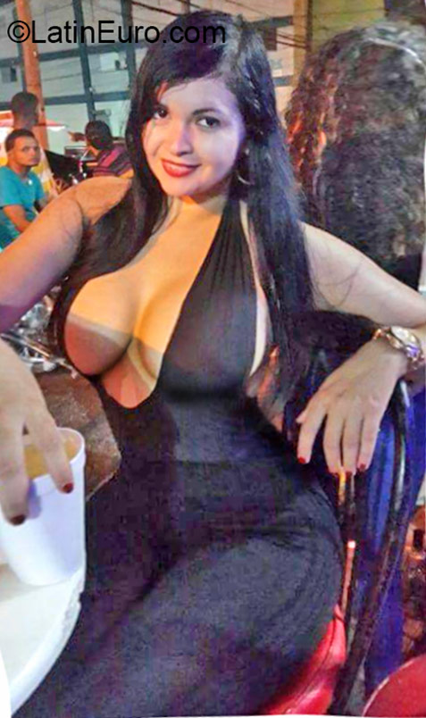 Date this tall Dominican Republic girl Madelineee from Santo Domingo DO22621