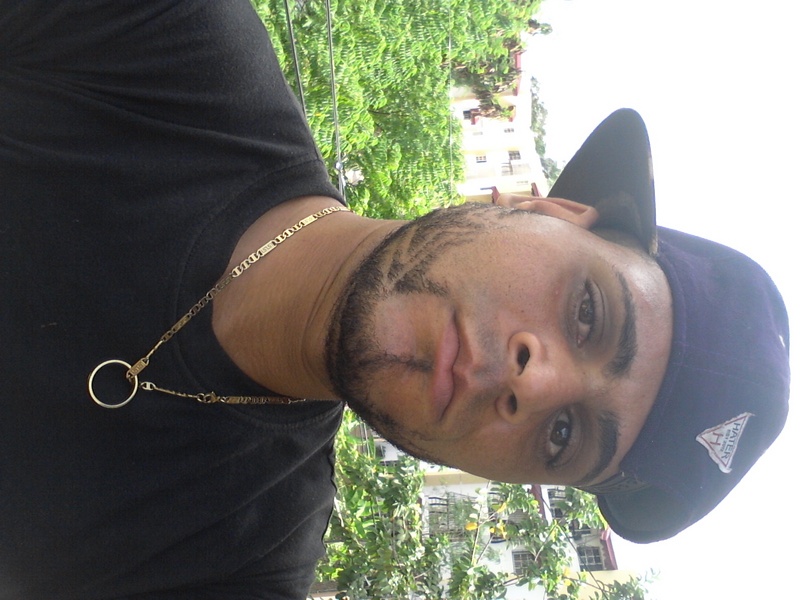Date this tall Dominican Republic man NEYKER from Santo Domingo DO22770