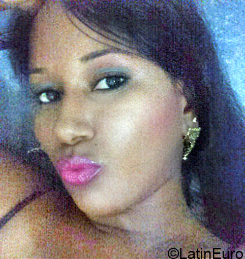 Date this passionate Brazil girl Jaqueline from Salvador BR9401