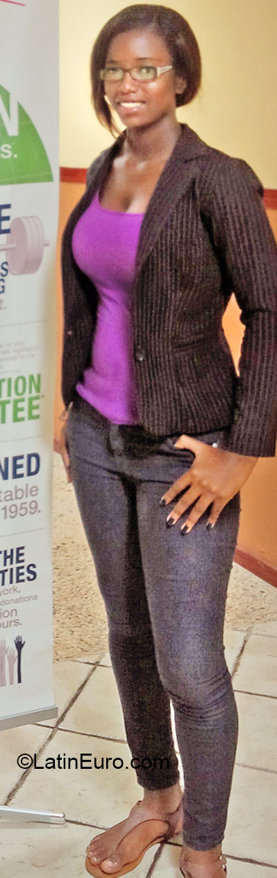 Date this fun Jamaica girl Carlisa from Kingston JM2114