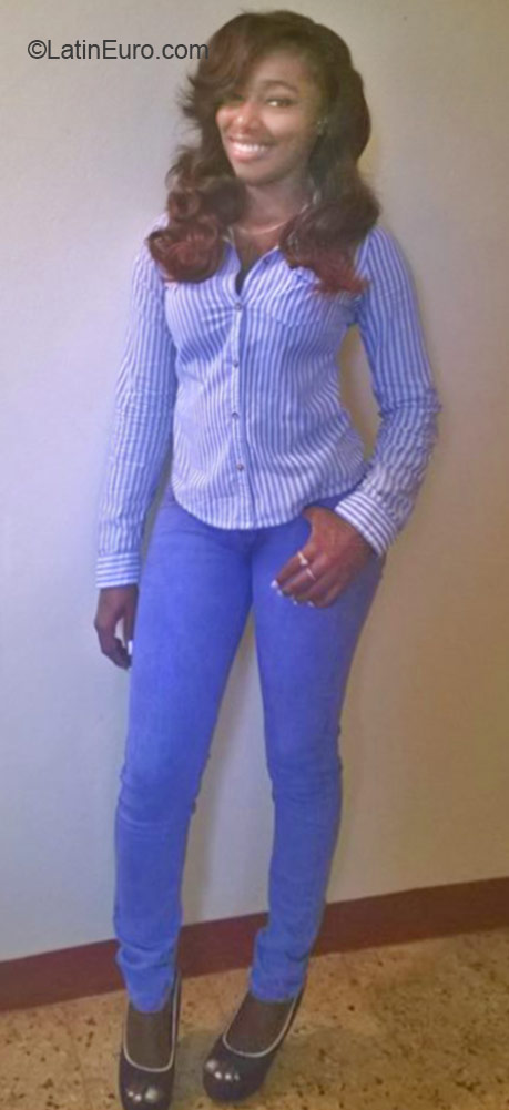 Date this good-looking Jamaica girl Franc from Kingston JM2116
