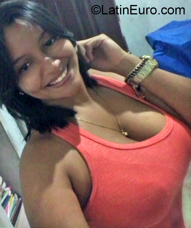 Date this beautiful Dominican Republic girl Liseoite from salcedo DO22806