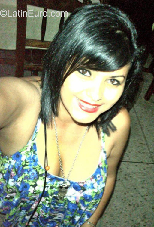 Date this athletic Venezuela girl Candida from San Juan De Colon VE584