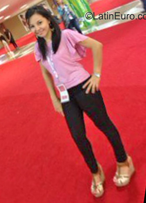 Date this foxy Panama girl Damaris from Carupana PA657