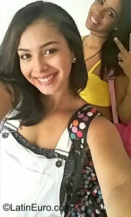 Date this hot Brazil girl Wanesa from Maceio BR9420