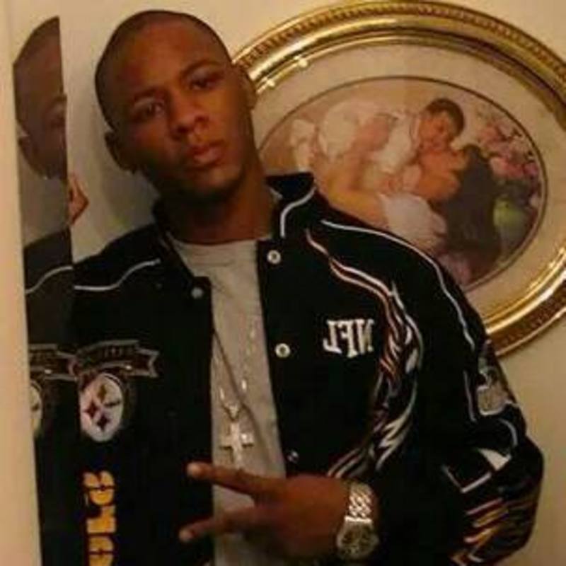 Date this young United States man Jamar from Charlottesville US16371
