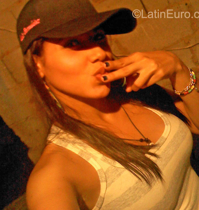 Date this delightful Venezuela girl Kerlin from Maturin VE595