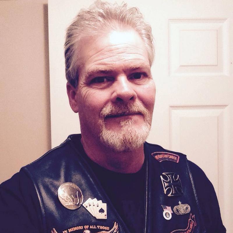 Date this georgeous United States man Race82590 from Belleview US16374