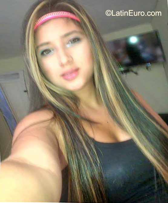 Date this cute Colombia girl Angelica from Medellin CO17843