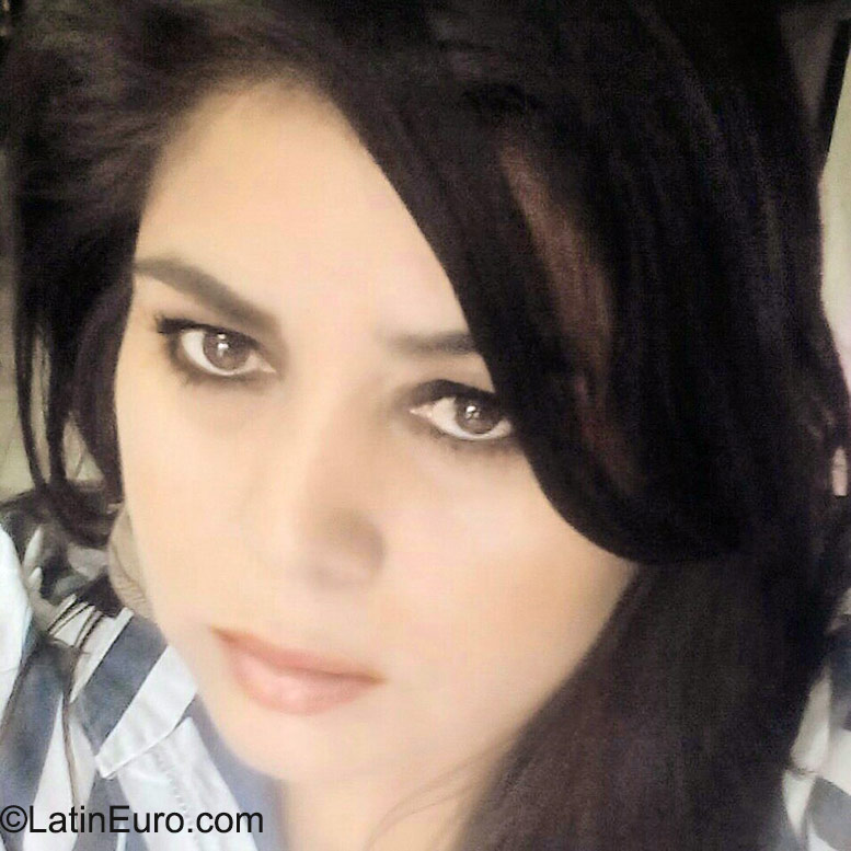 Date this hard body Honduras girl Glovey from Tegucigalpa HN1642