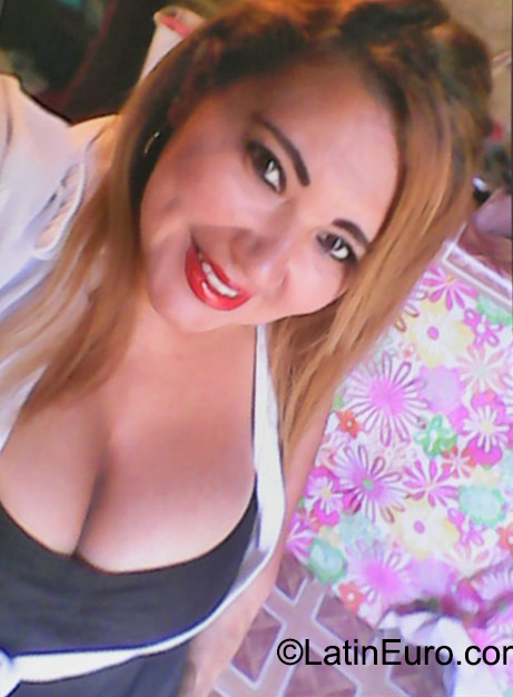 Date this happy Panama girl Gilmia from Panama City PA665