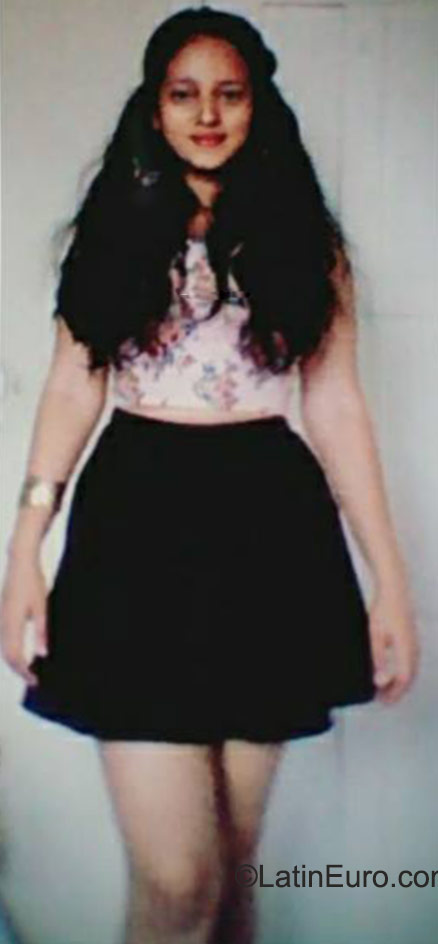 Date this foxy Honduras girl Lucy from Tegucigalpa HN1658