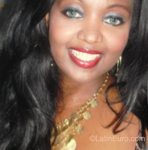 Date this foxy Brazil girl Adriana from Rio De Janeiro BR9435